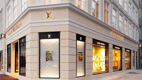 louis vuitton store location|louis vuitton storefront.